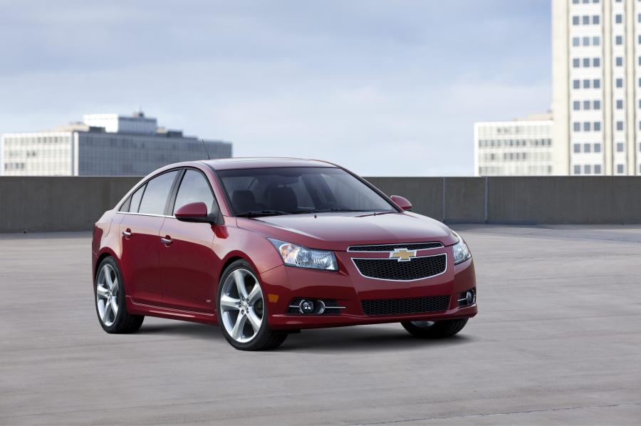  Chevrolet Cruze RS 2011 года  (фото 15 из 18)